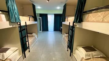 Chambres insonorisées, Wi-Fi gratuit, draps fournis