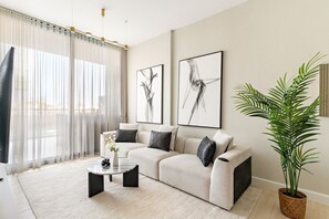2 bedrooms - Binghatti Crescent - 202 2BD (Dubai)