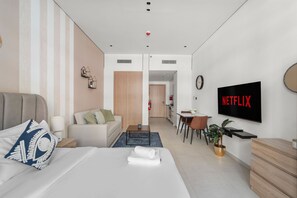 1 bedroom - Beverly Residence - 120 Studio (Dubai)