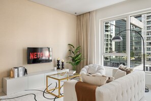 1 bedroom - Damac Canal Views - 606 1BD (Dubai)