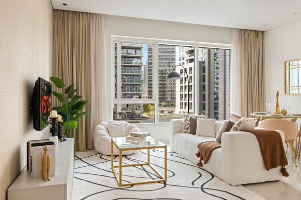 Apartment | 1 bedroom - Damac Canal Views - 606 1BD (Dubai)