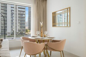 1 bedroom - Damac Canal Views - 606 1BD (Dubai)