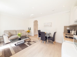 Familie appartement, uitzicht op stad | Lounge