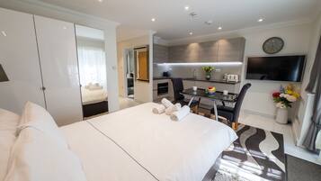 Estudio clásico, patio | Wifi gratis