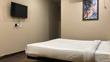 Deluxe Double Room | Premium bedding, down duvets, minibar, desk