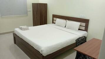 Iron/ironing board, free WiFi