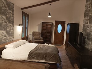 2 chambres, bureau, fer et planche à repasser, Wi-Fi