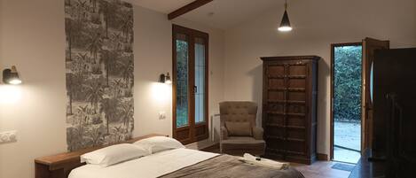 2 chambres, bureau, fer et planche à repasser, Wi-Fi