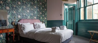 The Ship Rooms
