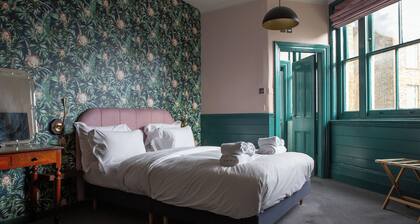 The Ship Rooms