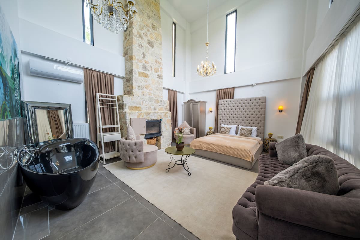 Deluxe Double Room | Desk, free WiFi