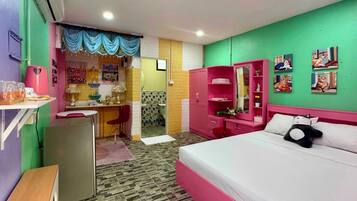 Habitación doble Deluxe | Espacio para trabajar con laptop, wifi gratis y ropa de cama