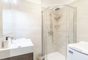 Hair dryer, towels - Big Studio, Biovès , Central Menton, Casino (Menton)