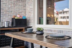 Outdoor dining