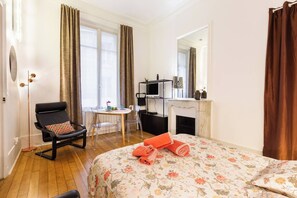 1 bedroom, iron/ironing board, Internet