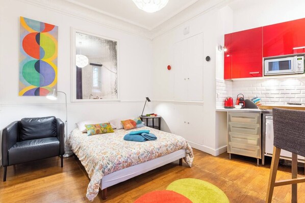 1 bedroom, iron/ironing board, Internet, bed sheets