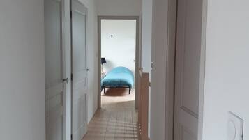 5 chambres, fer et planche Ă repasser, Wi-Fi, draps fournis