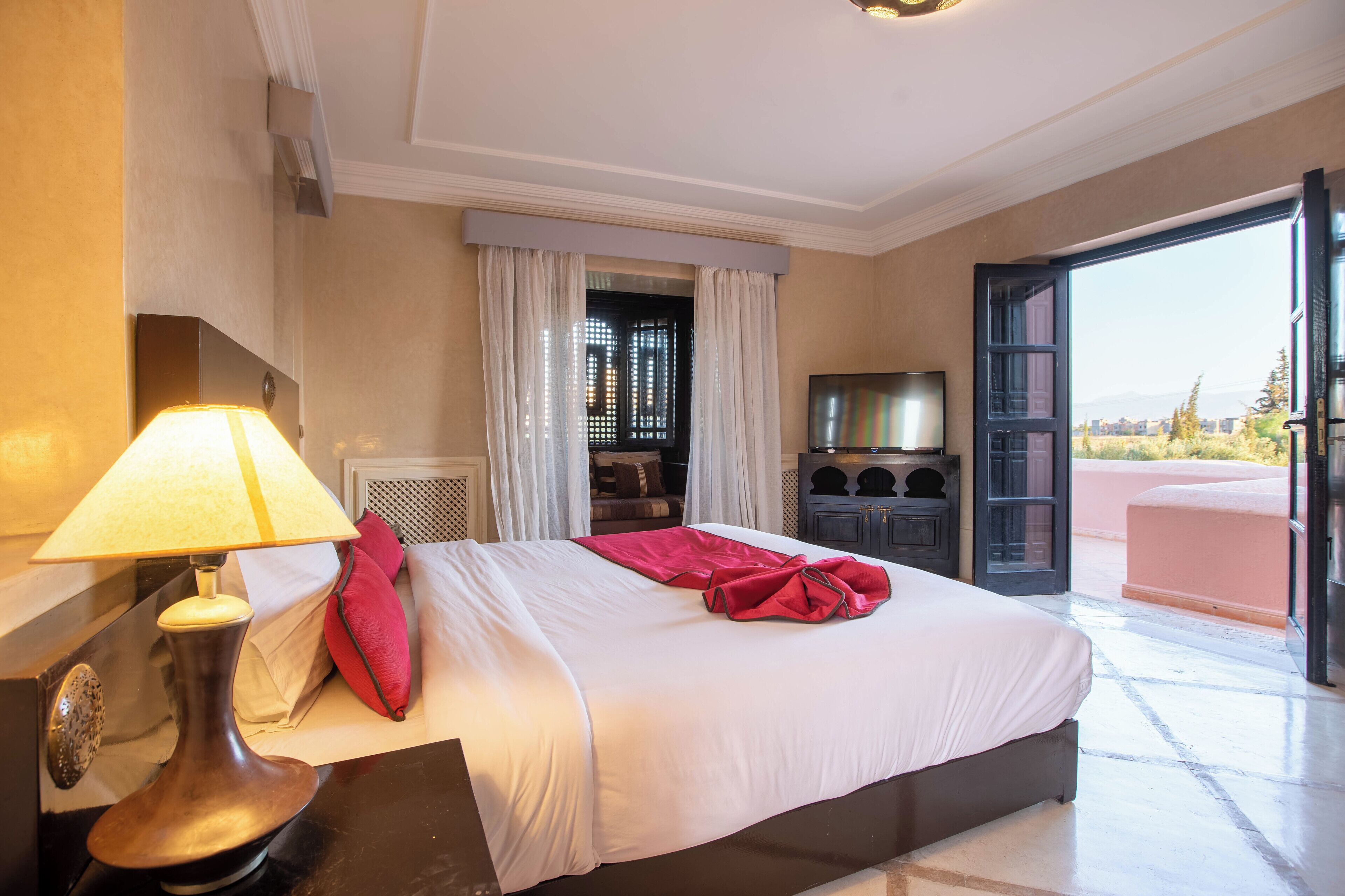 7 bedrooms, iron/ironing board, WiFi, bed sheets