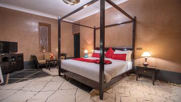 7 Schlafzimmer, Bügeleisen/Bügelbrett, WLAN, Bettwäsche