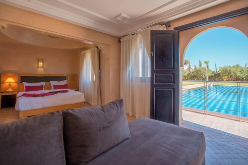 Janat Al Atlas: Villas, Luxury, Spa, Padel & Gastronomy!