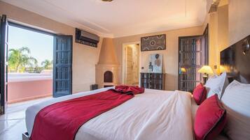 7 chambres, fer et planche à repasser, Wi-Fi, draps fournis