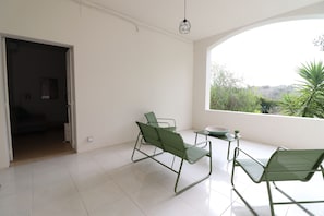Villa, 2 chambres, fumeur, piscine privée | Salle de séjour
