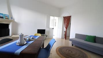Villa, 2 Bedrooms, Smoking, Private Pool | Living room
