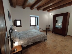 2 bedrooms, bed sheets