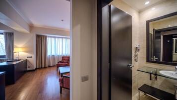 Family Apartment | 1 bedroom, desk, laptop workspace, free WiFi