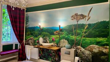 Deluxe Double Room, Garden View | Bathroom