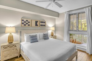 1 bedroom, Internet, bed sheets - 2nd Floor Pilot House 1BR Condo in the heart of Baytowne Wharf at Sandestin Golf & Beach Resort! (Miramar Beach)