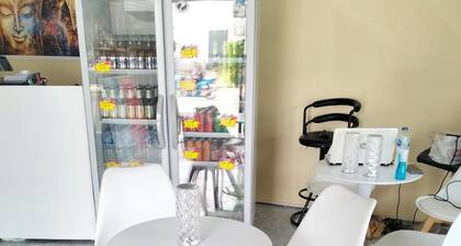 ISLAND HOPPERZ HOSTEL KOH SAMUI, KOH TAO/PHANGAN CONNECTIONS CAFE BUDS WORKSPACE