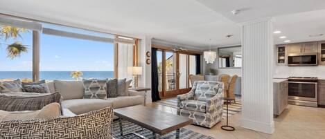 Televisión, libros y impresora