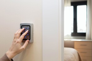 Kamar Double Comfort, 1 Tempat Tidur Queen, Bebas Asap Rokok | Busa memori, meja kerja, ruang kerja ramah laptop, dan Wi-Fi gratis