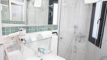 Comfort Double Room, 1 Queen Bed, Non Smoking | Bathroom | Shower, free toiletries, hair dryer, towels