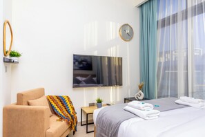 In-room safe, iron/ironing board, free WiFi - Bloomfields Stunning STU Azizi Riviera (Dubai)