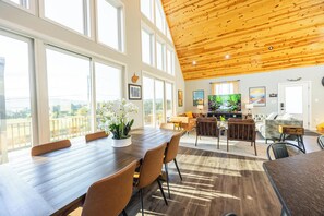 Interior - Black Diamond-New Build, Ski, Hot Tub,  Views, BBQ, EV & AC (Davis)