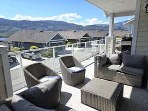 Terrace/patio - Toes in the Sand Cottage #201 (Osoyoos)