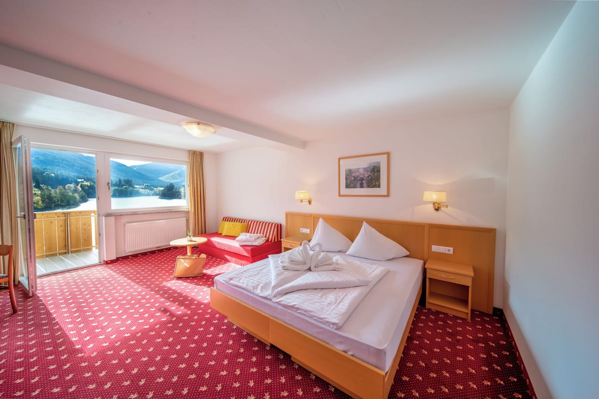 Coffres-forts dans les chambres, bureau, Wi-Fi gratuit