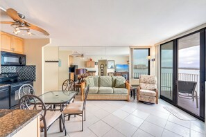 TV, ping pong - Island Getaway! Lovers Key Beach Club 604, Amazing Views And Private Beach! (Fort Myers Beach)