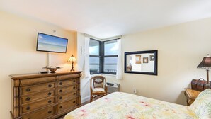 Room - Island Getaway! Lovers Key Beach Club 604, Amazing Views And Private Beach! (Fort Myers Beach)