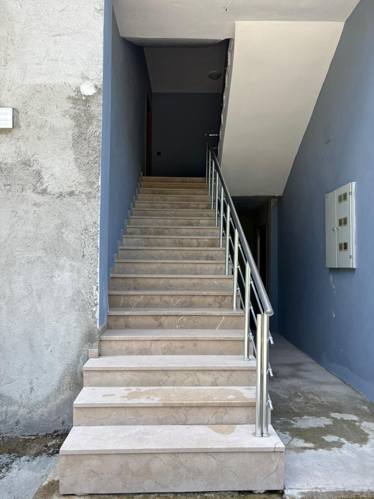 Pintu masuk properti
