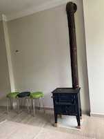 Apartamento básico, balcón, vistas a la montaña | Cocina privada