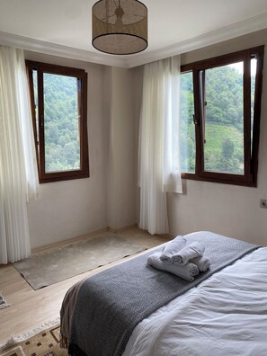 Basic Apartment, Balcony, Mountain View | 1 bedroom, iron/ironing board, free WiFi - Komilo Homes, Çamlıhemşin (Çamlıhemşin)