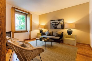 Living area - Bairro Alto Two Bedroom Apartment (Lisbon)