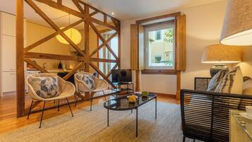 Apartment, 2 Bedrooms, Non Smoking | Living area