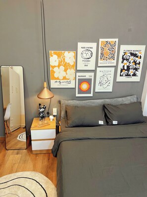 Deluxe Studio