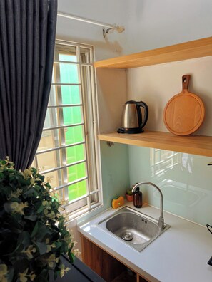Deluxe Studio | Private kitchen