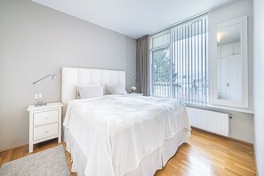 4 Schlafzimmer, Bügeleisen/Bügelbrett, Reisekinderbett, WLAN
