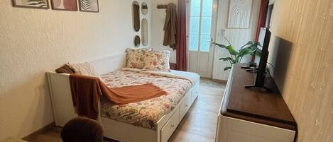 1 Schlafzimmer, BĂŒgeleisen/BĂŒgelbrett, Reisekinderbett, kostenloses WLAN